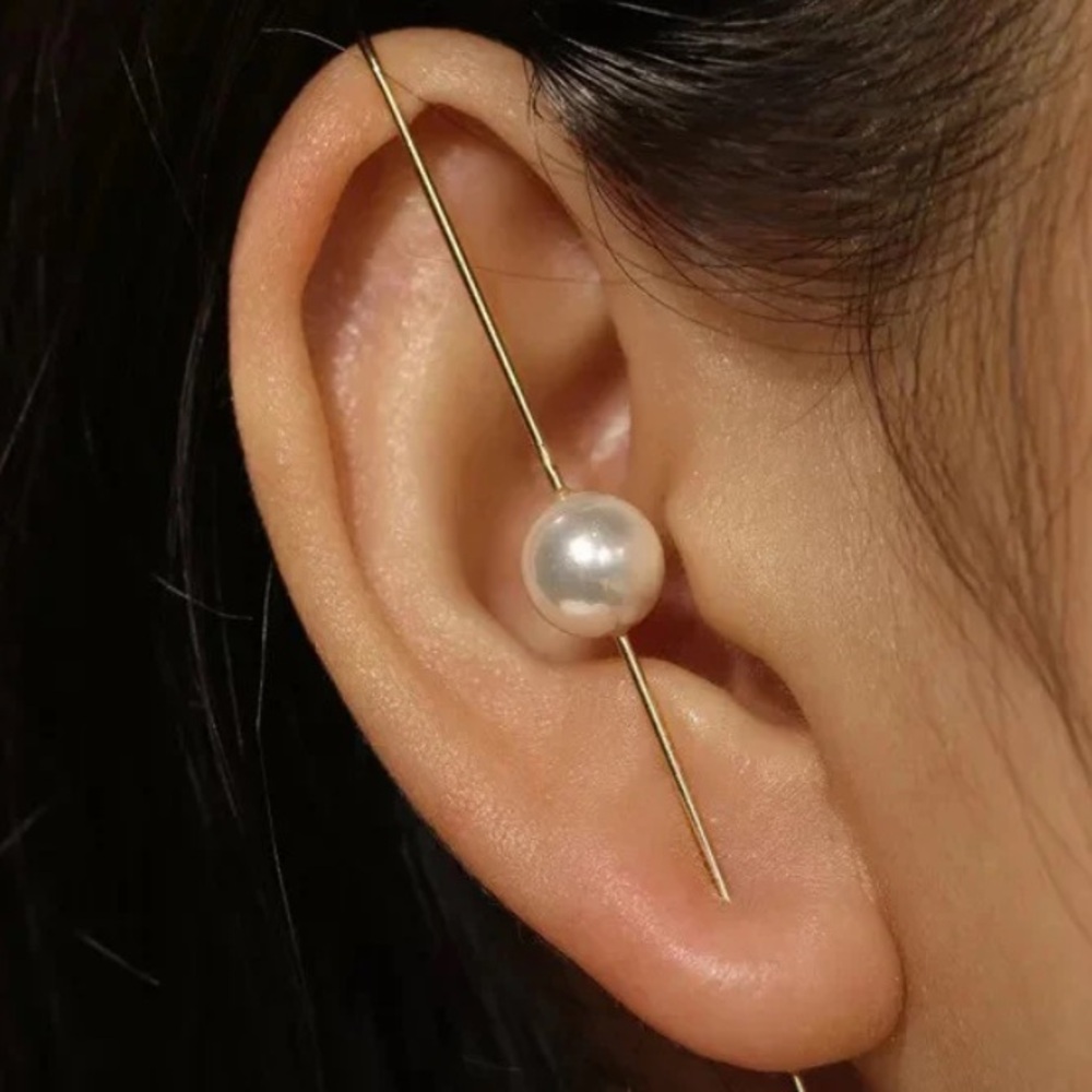 Unbranded Gold Single Pearl Ear Cuff